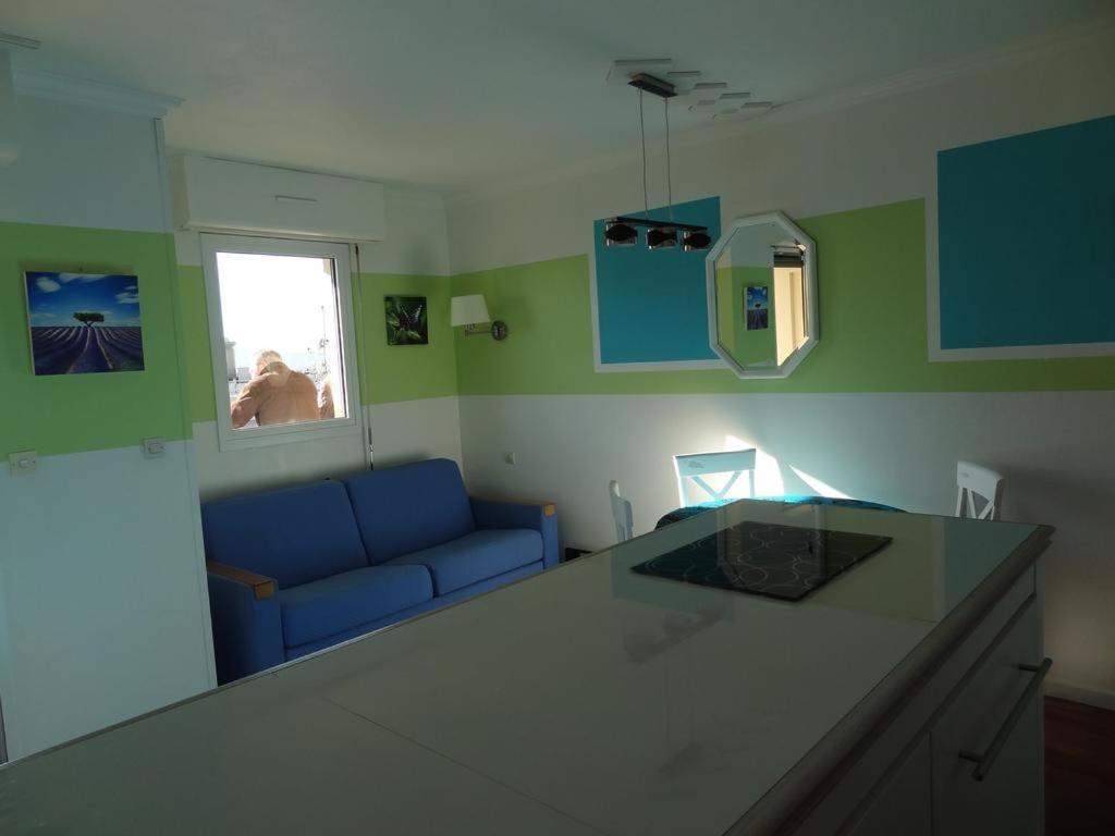 Appartement Promenade Des Bains Saint-Raphael  Bagian luar foto